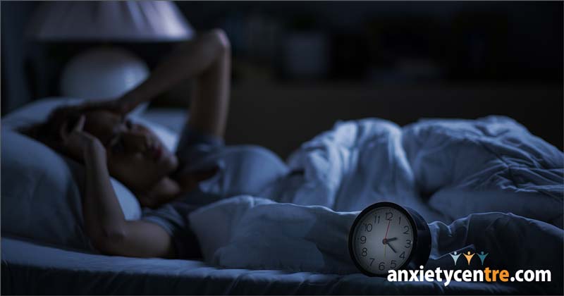 Can anxiety symptoms seem stronger in the middle of the night? If so, why?